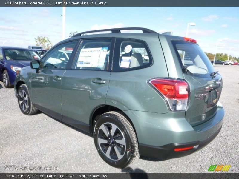 Jasmine Green Metallic / Gray 2017 Subaru Forester 2.5i