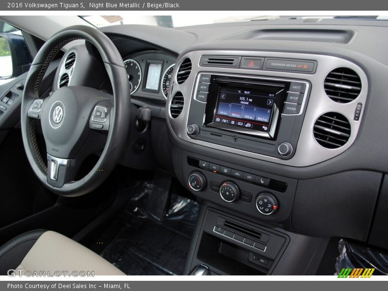Night Blue Metallic / Beige/Black 2016 Volkswagen Tiguan S