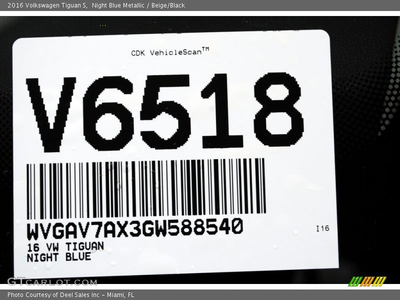 Night Blue Metallic / Beige/Black 2016 Volkswagen Tiguan S