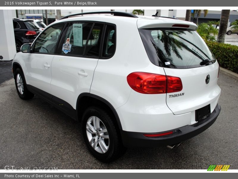 Pure White / Beige/Black 2016 Volkswagen Tiguan S