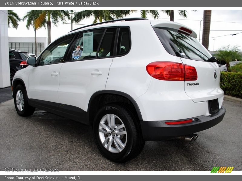 Pure White / Beige/Black 2016 Volkswagen Tiguan S