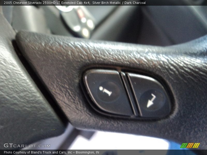 Silver Birch Metallic / Dark Charcoal 2005 Chevrolet Silverado 2500HD LT Extended Cab 4x4