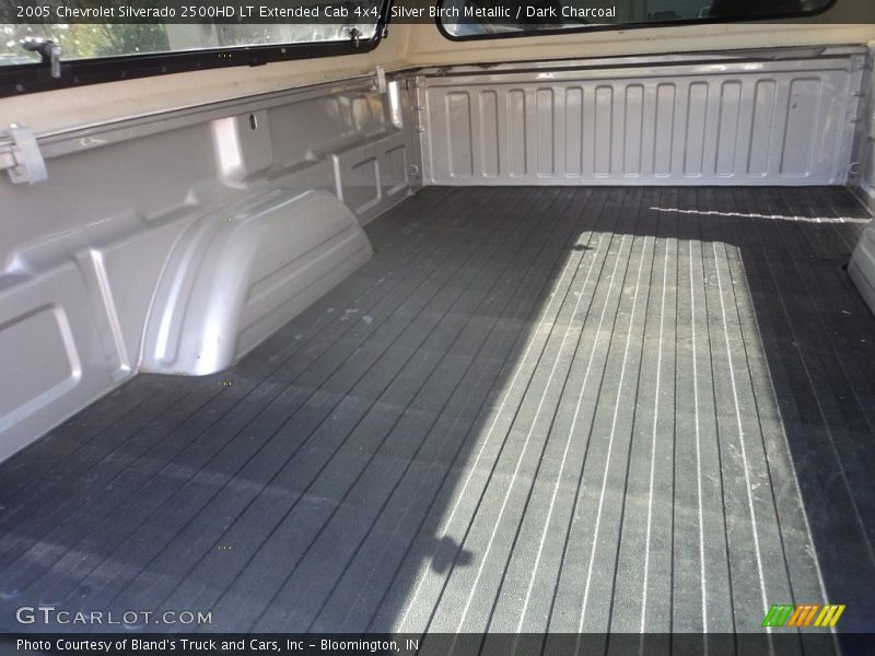 Silver Birch Metallic / Dark Charcoal 2005 Chevrolet Silverado 2500HD LT Extended Cab 4x4