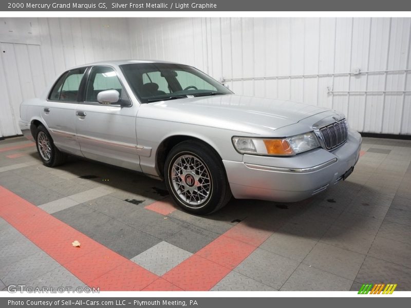 Front 3/4 View of 2000 Grand Marquis GS