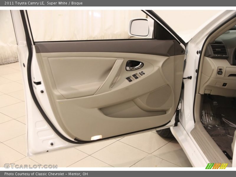Super White / Bisque 2011 Toyota Camry LE