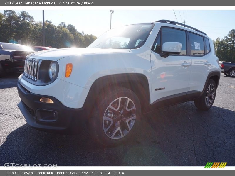 Alpine White / Black 2017 Jeep Renegade Latitude