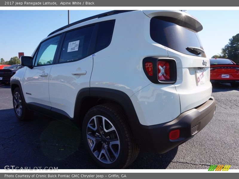 Alpine White / Black 2017 Jeep Renegade Latitude