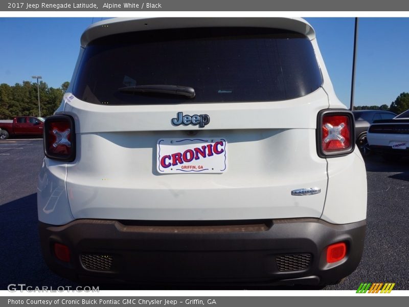 Alpine White / Black 2017 Jeep Renegade Latitude