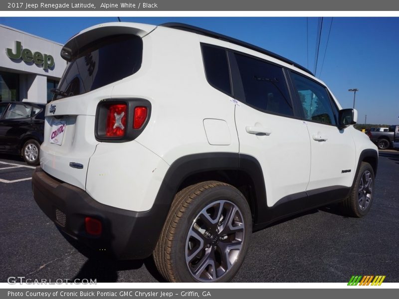 Alpine White / Black 2017 Jeep Renegade Latitude