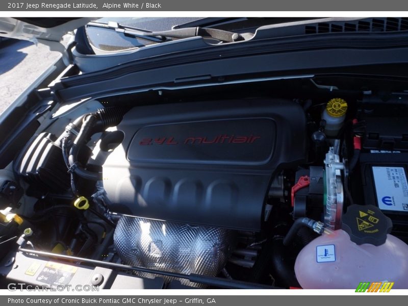 Alpine White / Black 2017 Jeep Renegade Latitude