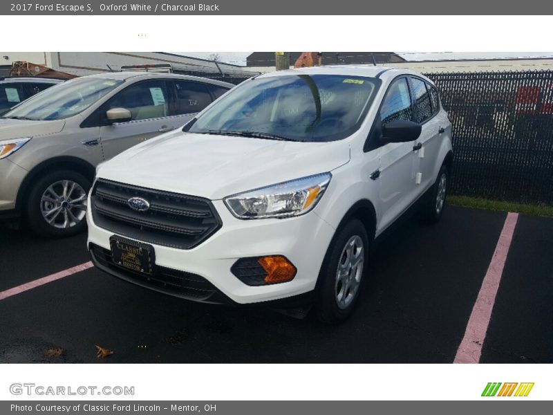 Oxford White / Charcoal Black 2017 Ford Escape S