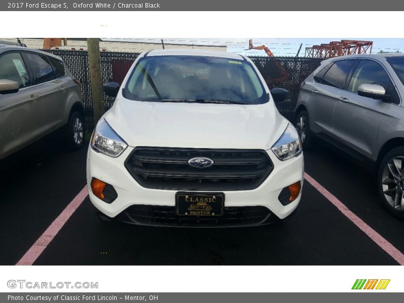 Oxford White / Charcoal Black 2017 Ford Escape S