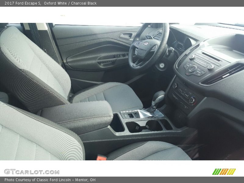 Oxford White / Charcoal Black 2017 Ford Escape S
