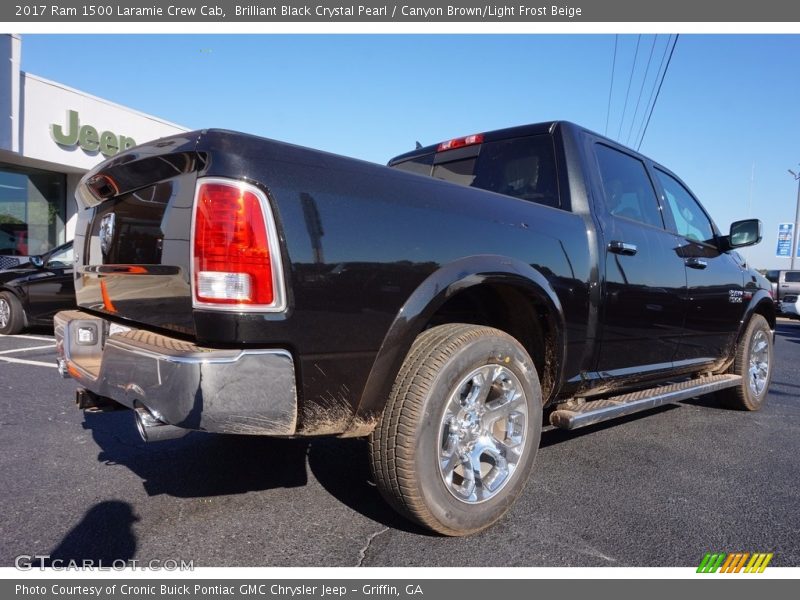 Brilliant Black Crystal Pearl / Canyon Brown/Light Frost Beige 2017 Ram 1500 Laramie Crew Cab