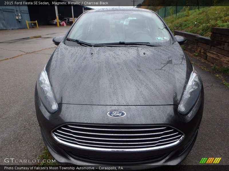 Magnetic Metallic / Charcoal Black 2015 Ford Fiesta SE Sedan