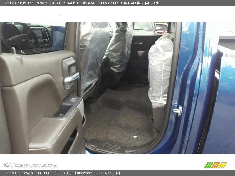 Deep Ocean Blue Metallic / Jet Black 2017 Chevrolet Silverado 1500 LTZ Double Cab 4x4