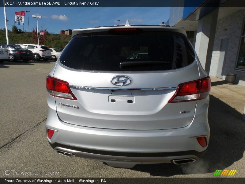 Circuit Silver / Gray 2017 Hyundai Santa Fe SE AWD