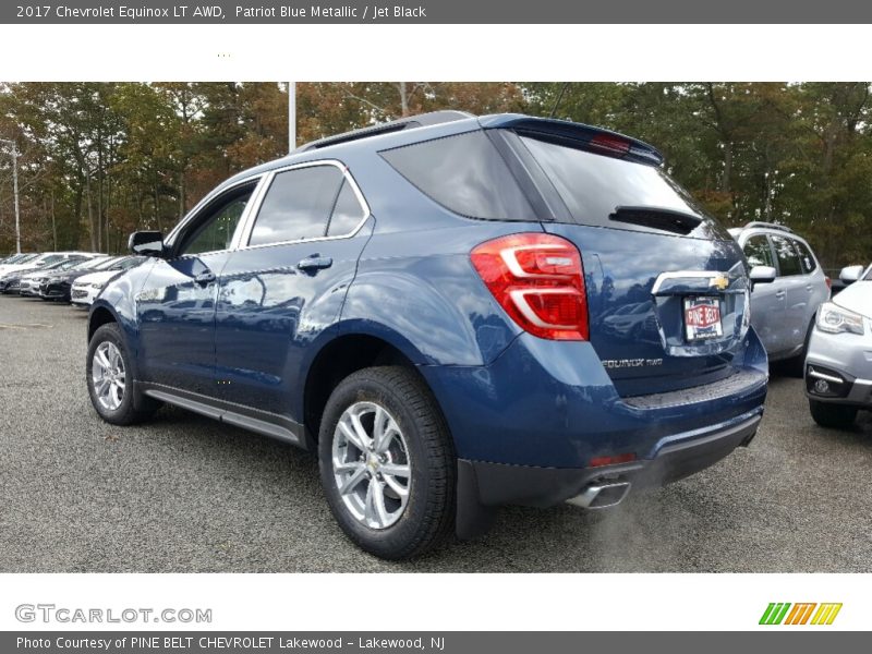 Patriot Blue Metallic / Jet Black 2017 Chevrolet Equinox LT AWD