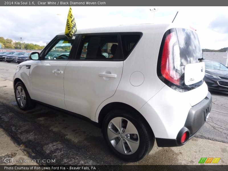 Clear White / Black Diamond Woven Cloth 2014 Kia Soul 1.6