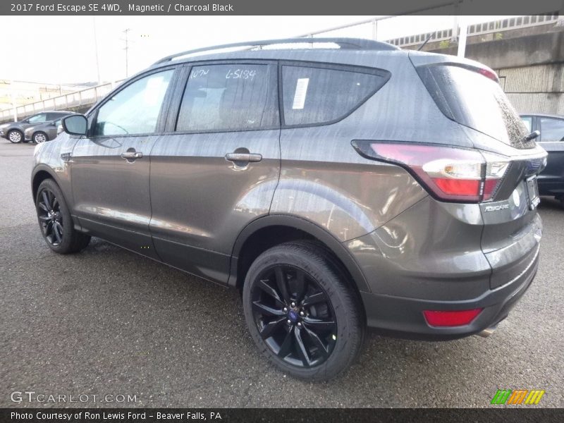 Magnetic / Charcoal Black 2017 Ford Escape SE 4WD