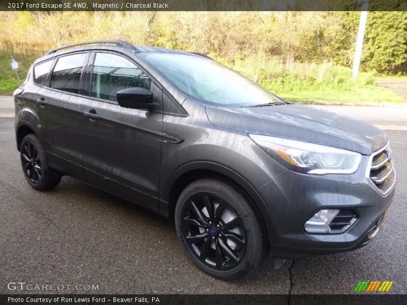 Magnetic / Charcoal Black 2017 Ford Escape SE 4WD