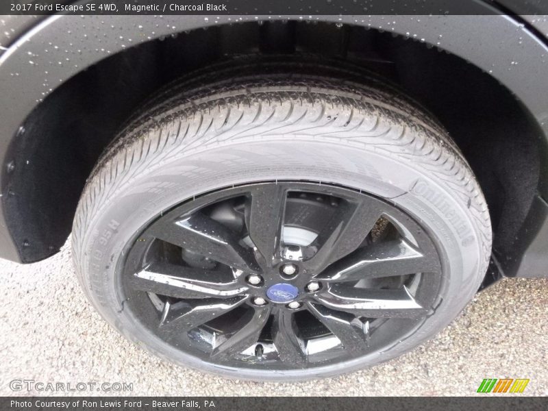 Magnetic / Charcoal Black 2017 Ford Escape SE 4WD