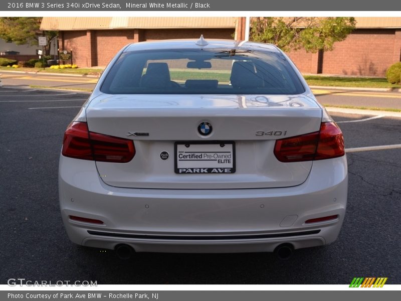 Mineral White Metallic / Black 2016 BMW 3 Series 340i xDrive Sedan