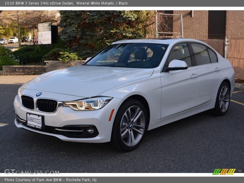 Mineral White Metallic / Black 2016 BMW 3 Series 340i xDrive Sedan