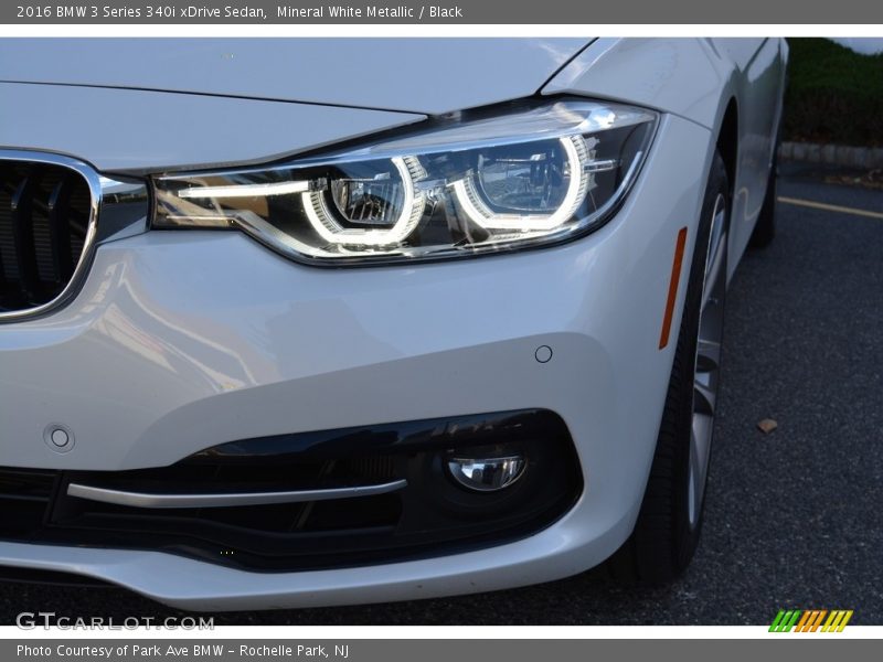 Mineral White Metallic / Black 2016 BMW 3 Series 340i xDrive Sedan