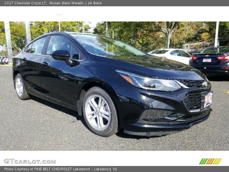 Mosaic Black Metallic / Jet Black 2017 Chevrolet Cruze LT