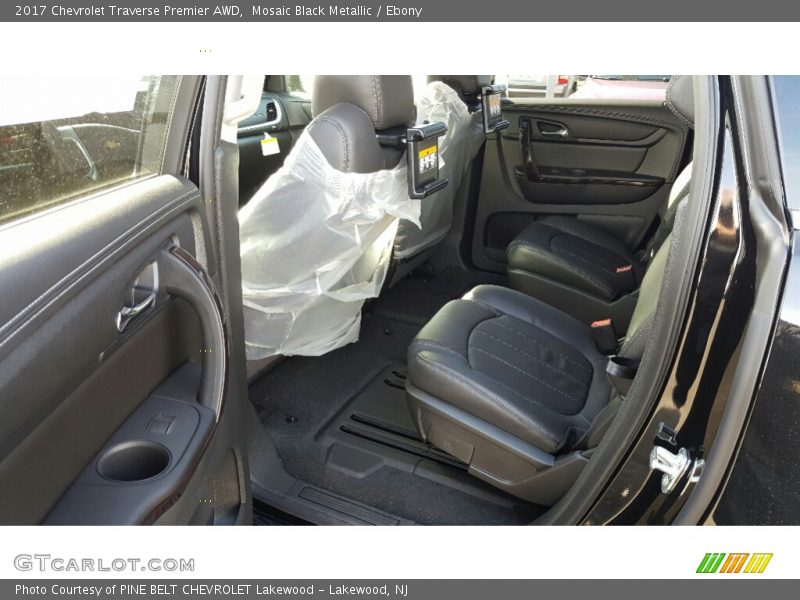 Mosaic Black Metallic / Ebony 2017 Chevrolet Traverse Premier AWD