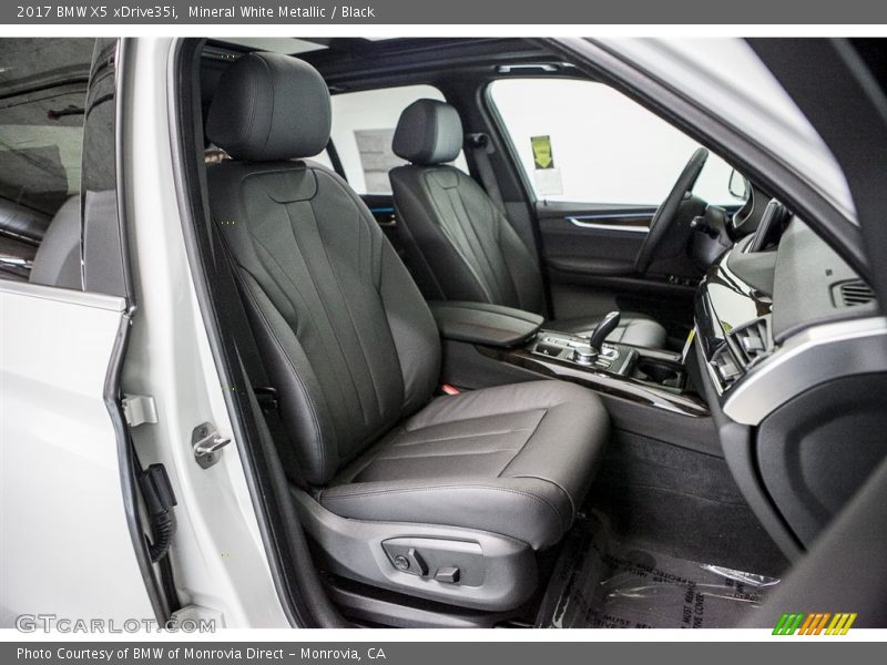 Mineral White Metallic / Black 2017 BMW X5 xDrive35i
