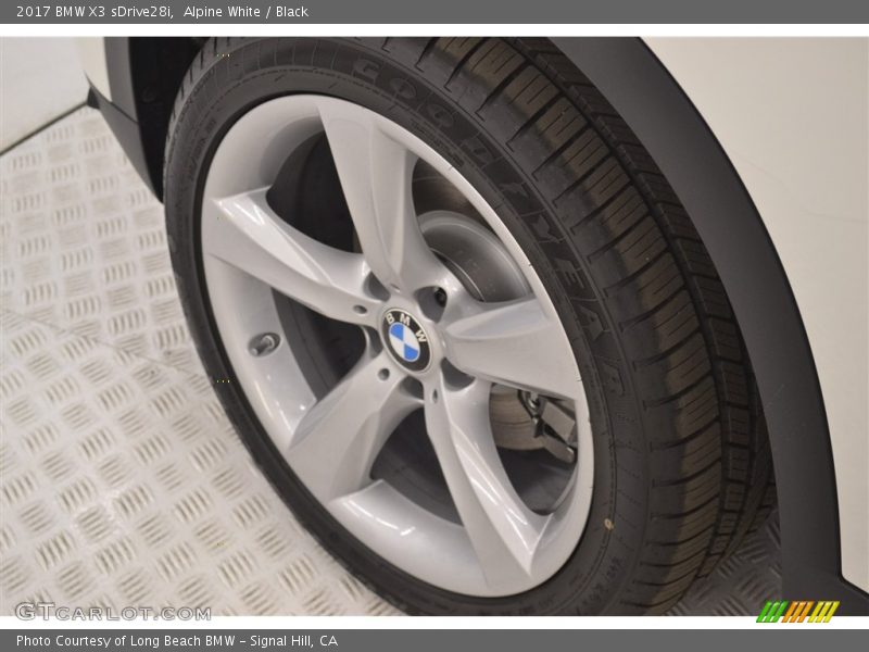 Alpine White / Black 2017 BMW X3 sDrive28i