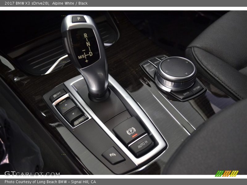 Alpine White / Black 2017 BMW X3 sDrive28i