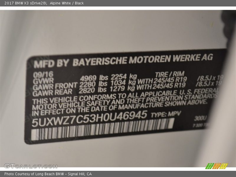 Alpine White / Black 2017 BMW X3 sDrive28i