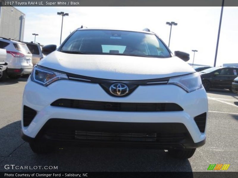 Super White / Black 2017 Toyota RAV4 LE