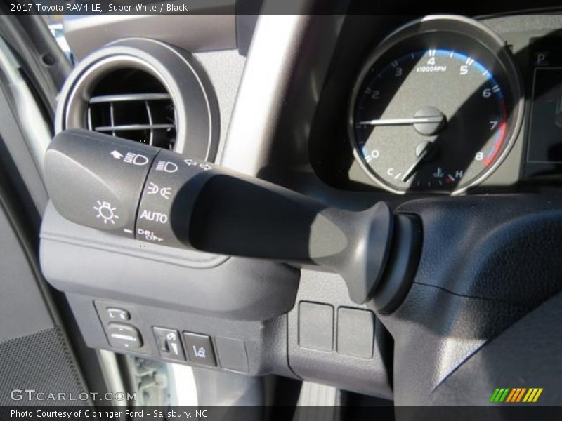 Super White / Black 2017 Toyota RAV4 LE
