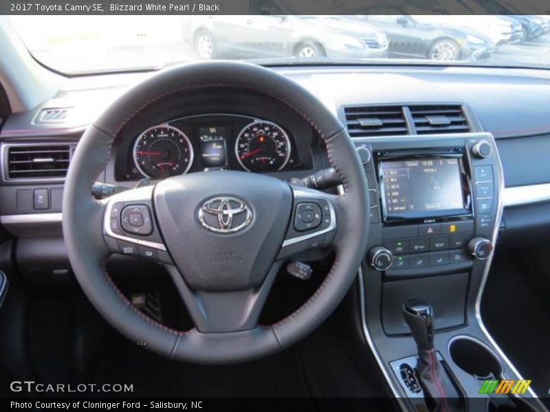 Blizzard White Pearl / Black 2017 Toyota Camry SE