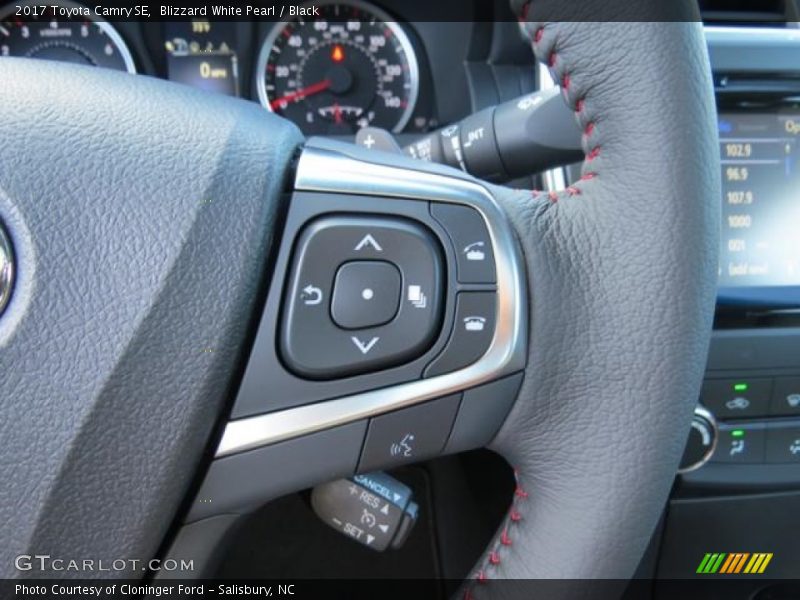 Blizzard White Pearl / Black 2017 Toyota Camry SE