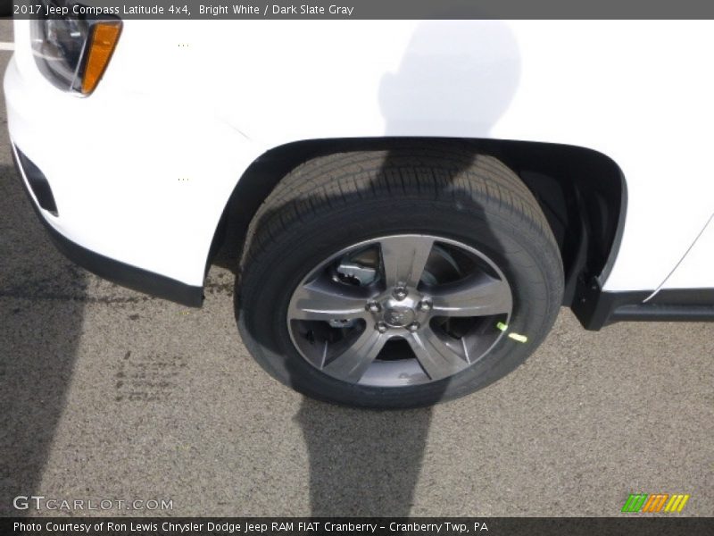 Bright White / Dark Slate Gray 2017 Jeep Compass Latitude 4x4