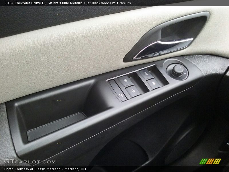 Atlantis Blue Metallic / Jet Black/Medium Titanium 2014 Chevrolet Cruze LS