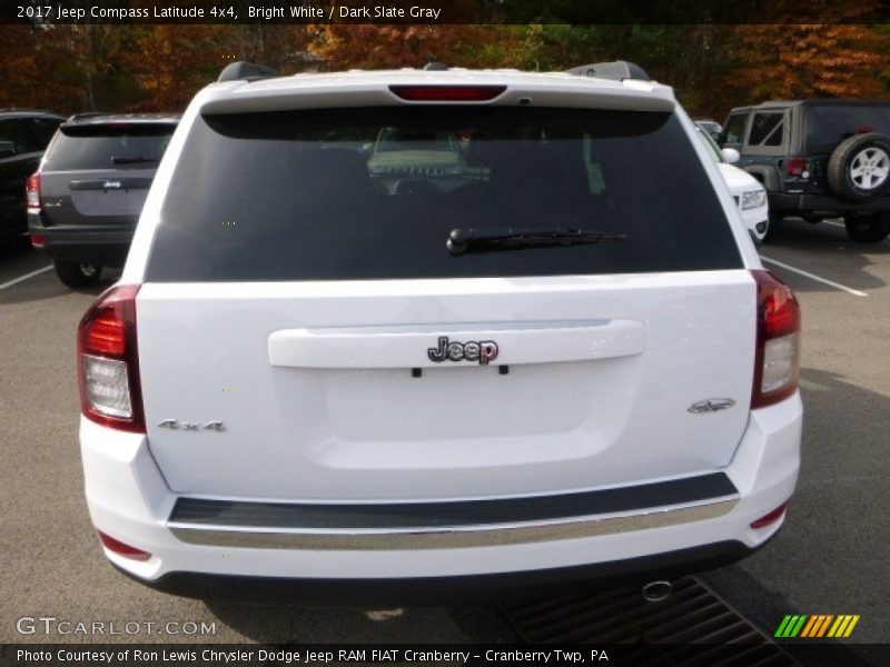 Bright White / Dark Slate Gray 2017 Jeep Compass Latitude 4x4