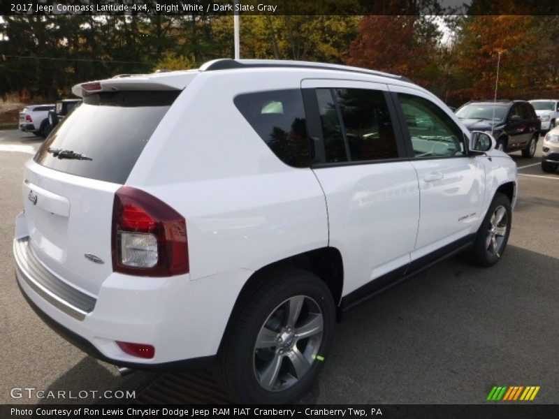 Bright White / Dark Slate Gray 2017 Jeep Compass Latitude 4x4