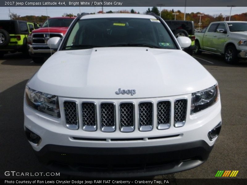 Bright White / Dark Slate Gray 2017 Jeep Compass Latitude 4x4