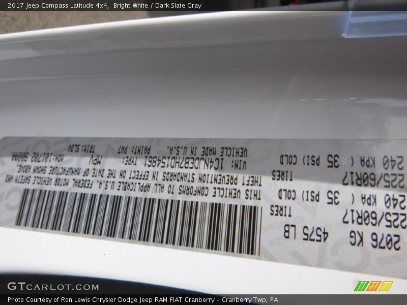 Bright White / Dark Slate Gray 2017 Jeep Compass Latitude 4x4