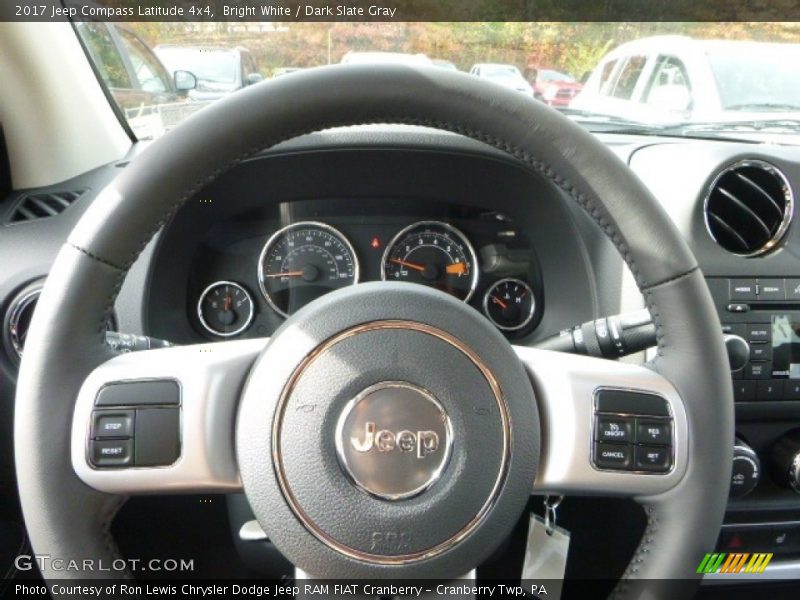 Bright White / Dark Slate Gray 2017 Jeep Compass Latitude 4x4