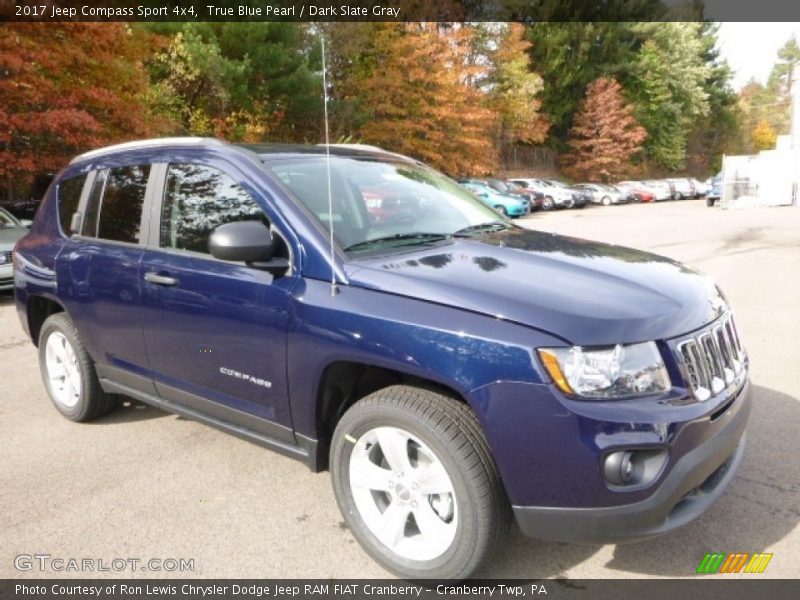 Front 3/4 View of 2017 Compass Sport 4x4