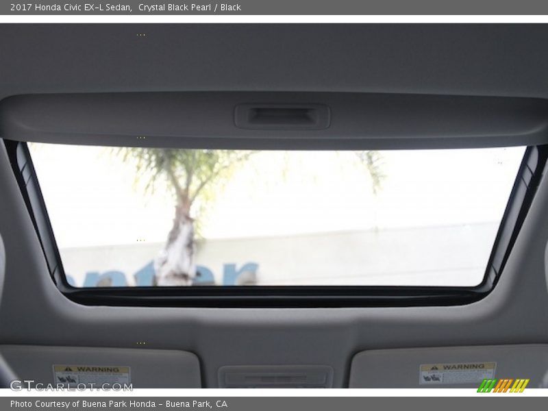 Sunroof of 2017 Civic EX-L Sedan