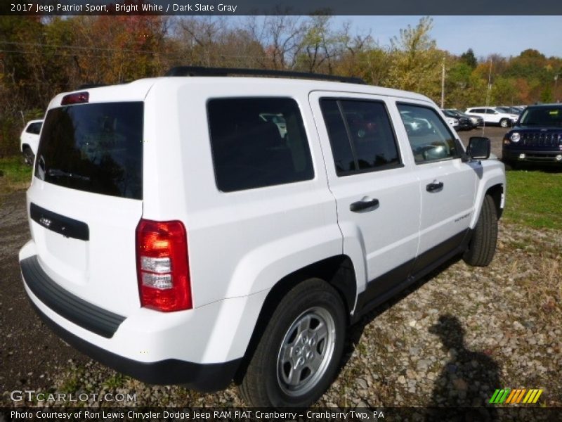 Bright White / Dark Slate Gray 2017 Jeep Patriot Sport