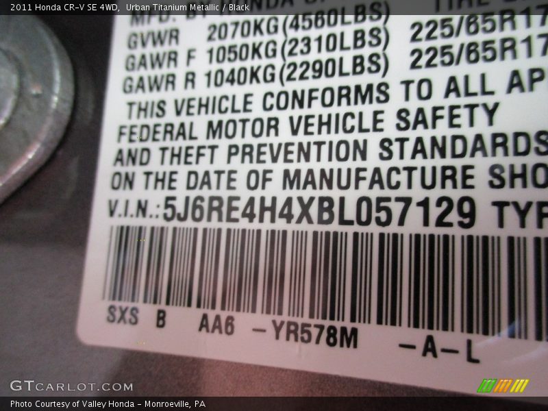 Urban Titanium Metallic / Black 2011 Honda CR-V SE 4WD